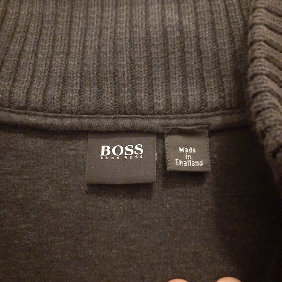 Hugo boss sweater - Picture 3 of 5